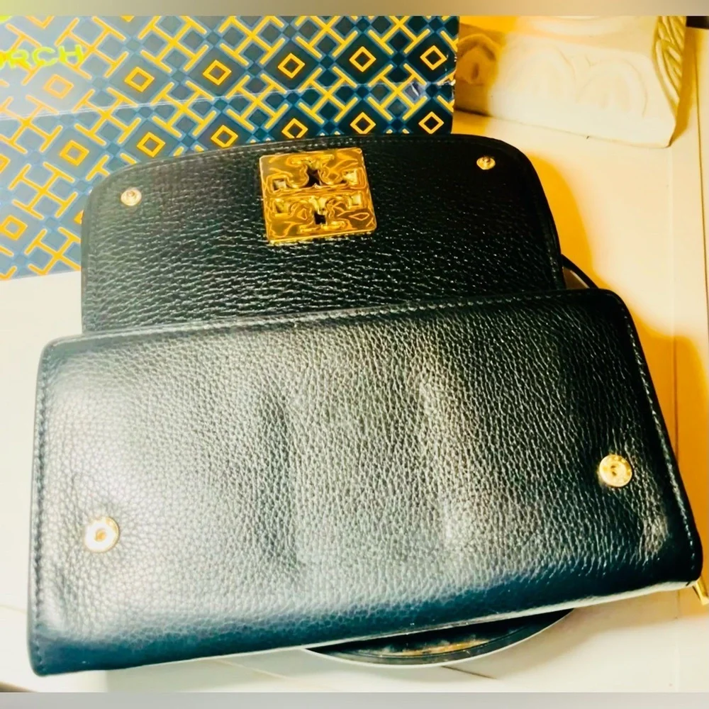 Tory Burch Black Leather Clutch Wallet